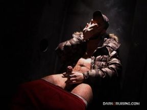 Dark Cruising: Plans Skets En Backroom