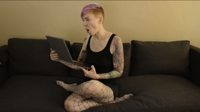 Publicly Sharing Your ABDL Pics