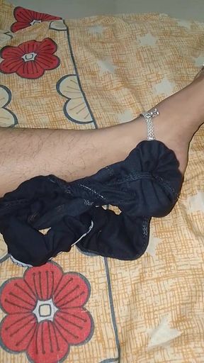 Neighbour's daughter fucked on the pretext of giving her cold water