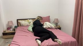 Farting in my messy rooom'