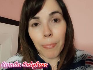 Mi primer squirt . Me masturbo, me corro y hecho todo!!! ( Evita Camila )