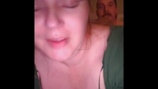 Мінет, глибокий минет, стогони, глибока глотка – жорсткий анальний секс для аматорської американської повії з великими натуральними цицьками