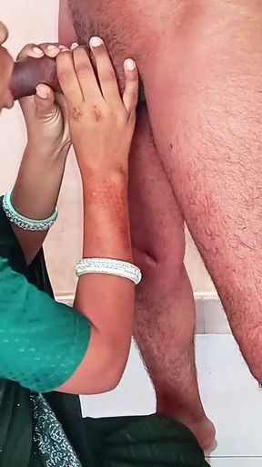 The sister-in-law of the Desi village takes semen in her mouth with a big desi cock.   Clip 1