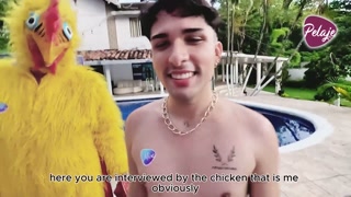 Fiesta en la piscina termina en juego morboso follando con eleanor en primera ronda