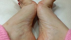 Magnificent pronounced arches in small feet (4)