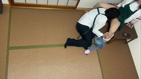 「あ、そこ&hellip_だめ&hellip_。」バイトの休憩室でバイトリーダーにマッサージしてあげるよと言われて、段々とおまんこに、、