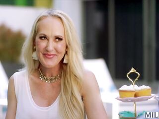 VIXENPLUS Bombshell mother I'd like to fuck Brandi cheats on her spouse during the time that this chab listens