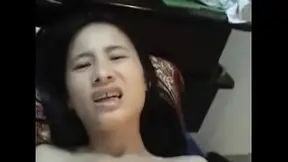 Amateur Asian skank gets a sloppy head and takes it all the way