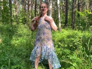 Milf undressed in the forest and showed everything