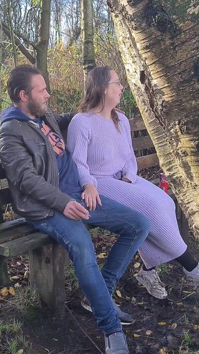 Ik Haal Zijn Lul Uit Zijn Broek, En Begin Hem Te Trekken En Te Zoenen Daarna Pijp Ik Hem Klaar!