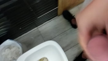 Paja en ba&ntilde_o publico con corrida
