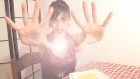 Between two slide of cheese ! ( GIANTESS )