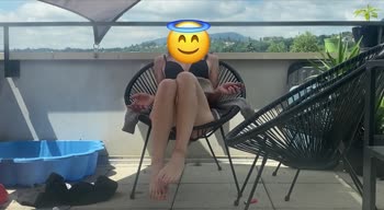 Eliisaab's French Flair: Petite Amateurs Cumshot Handjob