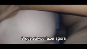 Novinha do bumbum redondinho e lisinho fazendo sexo anal