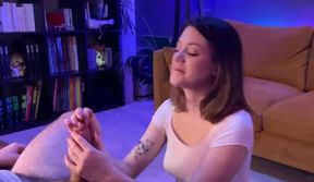 je le fait grossir dans ma bouche avant de le grimper