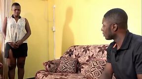 Mon patron est fou amoureux de ma chatte mouill&eacute_e et toute excitante j'_aime bien sa bite noire