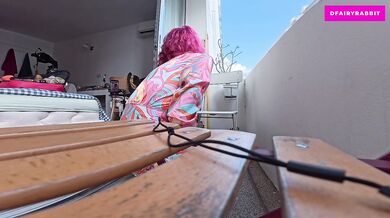 Risky balcony 360° petite babe fingering outdoors
