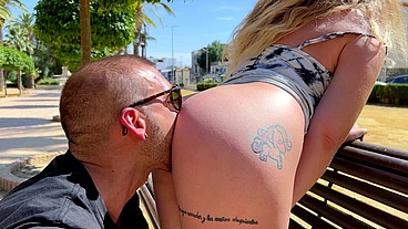 FUCK ME, PISS ON ME AND CUM IN MY EYES IN THE PARK.