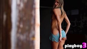 Perfect ass blonde MILF model Francy Torino posing naked and showed her amazing body