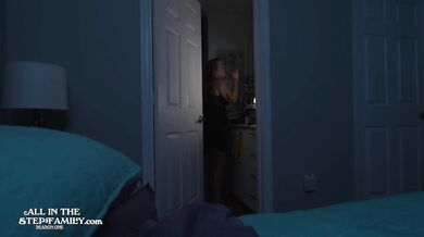 StepSon throbs at Momma’s thunder thighs while she rides his thick cock