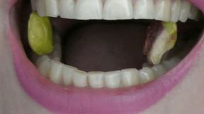 Chewing clip MP4 HD 720p