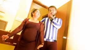 Desi couple love bird fucking each other in hotel