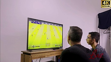 MEU MARIDO ME PERDEU NO JOGO EM UMA CASA DE APOSTAS AGORA TENHO QUE TRANSAR COM O BICHEIRO