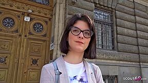 Cute College Sara Talk To 1st Anal At Street Casting