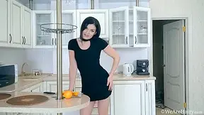 Uses An Orange To Masturbate - Hannah Vivienne