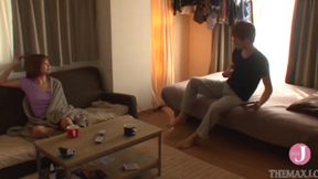 A strange life together with my ex-girlfriend who suddenly moved into my room - Intro