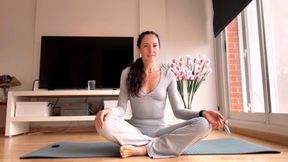 Wet Yoga With DP Vibrations, Edging Ends In Squirt