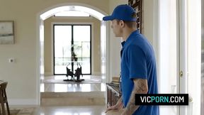 Horny housewife Pristine Edge has anal sex with the delivery guy