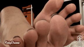 Instructions for a Pathetic Foot bitch