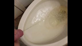 Can't Hold It: Amateur Gay Pissing Fun In The Cup