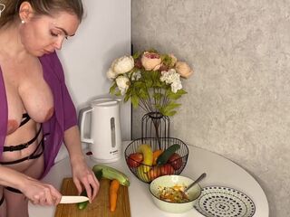 My girlfriend's mommy has spring vitamin deficiency