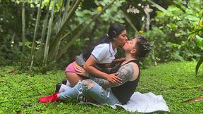 COLEGIALA CALIENTE PILLADA FOLLANDO EN PUBLICO CON SU NOVIO 2/2