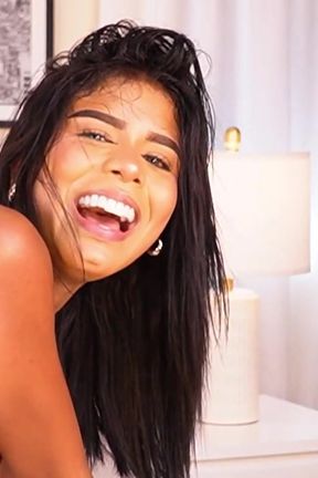 Babe Takes Her Fuck Machine at Full Speed