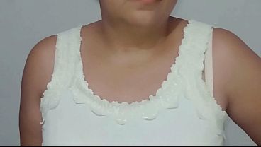 Se insinuou tirando a roupa a&iacute_ j&aacute_ viu &eacute_ s&oacute_ alegria Kkkkkkk