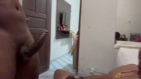 adoro quando ele senta rebolando