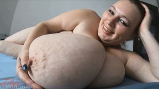 "largest natural breasts in world"