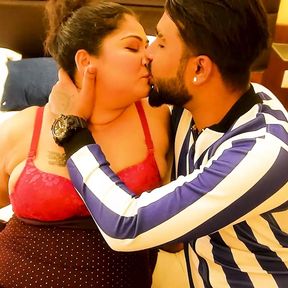 DESI COUPLE LOVE BIRD FUCKING EACH OTHER IN HOTEL