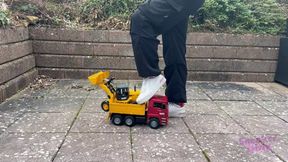 Sneaker-Girl Doro - Toy Car Excavator and Truck Crush