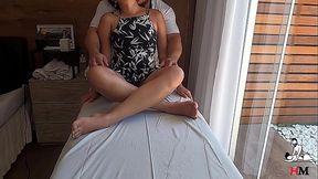 Casada veio no atendimento e deixou eu tirar a roupa dela e dedar a buceta e o cuzinho - PT1