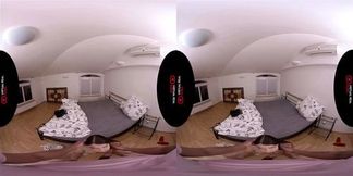 VirtualRealPorn com Izzys first time