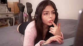 He Secretly Jerk Off On His Stepsister Feet And End Cumming Inside Her Pussy