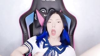 饥渴难耐的学生妹小母狗