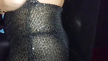 Casada fica viciada em ir pro swing aonde pode dar a buceta e chupar quantas rolas quiser e o marido adora gravar ela sendo a Putinha da noite comida por vários