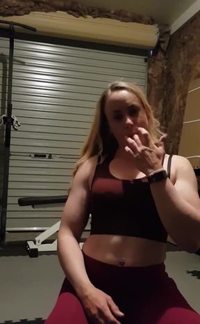 Full Nude Strip Tease Keeping You in Suspense