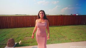 Reina's Dress Gets See-Through When Wet