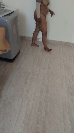 Hot Aunty